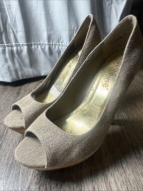 Dollhouse Beige Peep-Toe Platform Pumps